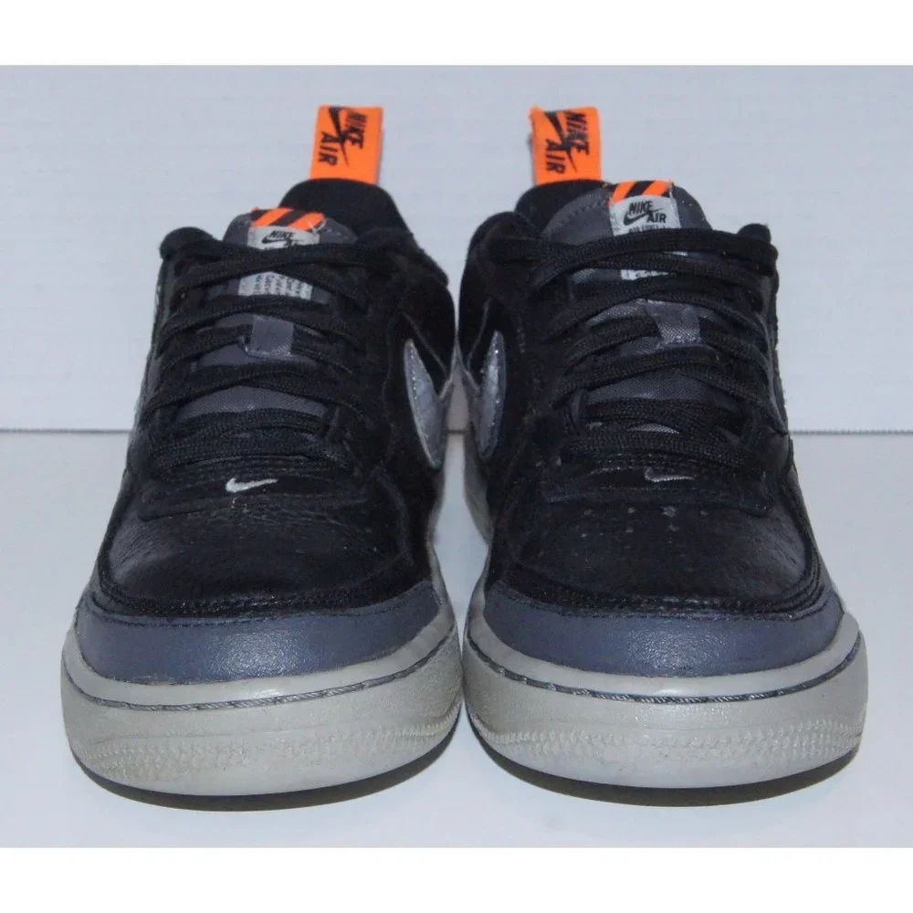 Air Force 1 Under Construction - Picture 3 of 12